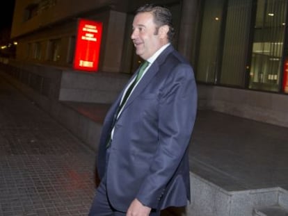 El diputado del PP y exconsejero de Econom&iacute;a valenciano Gerardo Camps, a su salida del juzgado. 