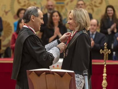 Eugenio Ribón e Isabel Winkels, decano y vicedecana del ICAM durante la toma de posesión. ICAM