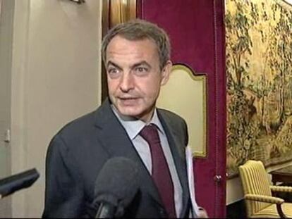 Zapatero: "Sólo quien toma decisiones puede rectificar"