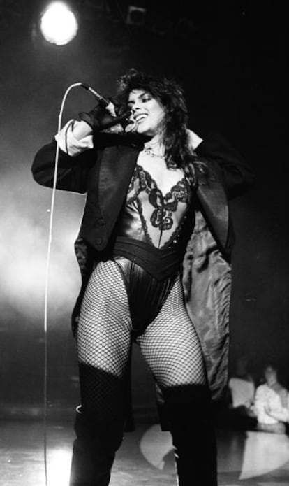 Denise Matthews, conocida como Vanity, durante una actuación en 1982.