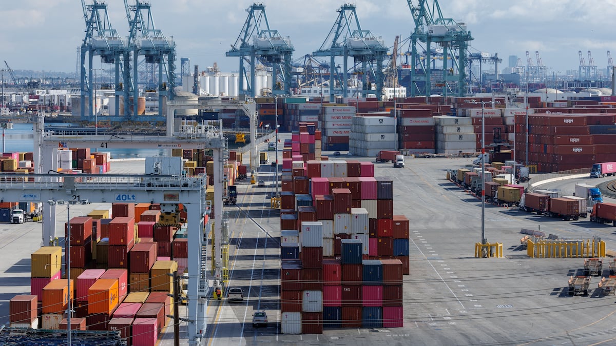 China anuncia que impondrá aranceles del 34% a los productos de