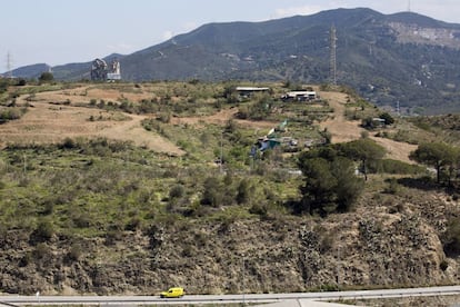 Últimas chabolas que todavía resisten en el Turó de Montcada.