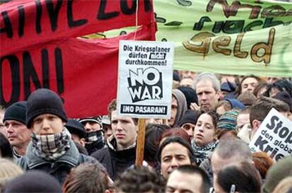 Manifestación contra la Conferencia de Seguridad ayer frente al Ayuntamiento de Múnich.