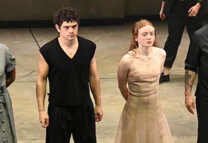 Noah Jupe Sadie Sink