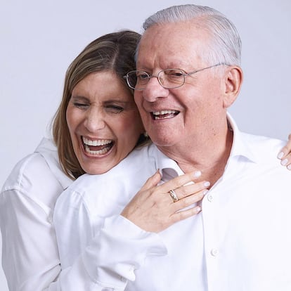 Juan Fernando Belmont posa junto a su hija Janine, actual CEO de la compañía.