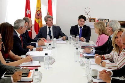 Ángel Garrido preside la última reunión del consejo de gobierno de Madrid.