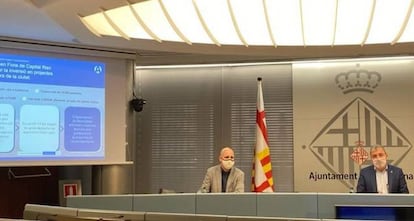El director de Barcelona Activa, Fèlix Ortega, i el primer tinent d'alcalde, Jaume Collboni, presenten el projecte Barcelona Accelera.