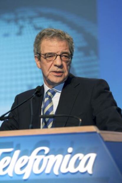 El presidente de Telef&oacute;nica, C&eacute;sar Alierta, durante su intervenci&oacute;n en la Conferencia de Liderazgo de 2010, en Miami Beach (EE UU). 