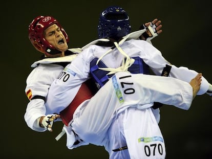 Juan Antonio Ramos, en su combate con el dominicano Yulis Gabriel, en la semifinal de 58 kilos de taekwondo de los Juegos Olímpicos de Pekín 2008