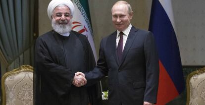 El presidente de Irán, Hasan Rohaní, y el líder ruso, Vladímir Putin, en un encuentro que celebraron el pasado 4 de abril en Ankara. 