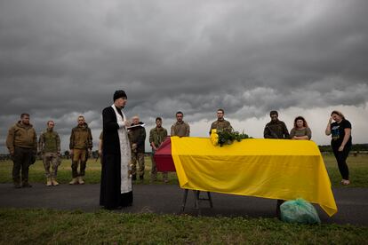 Funeral del soldado de las fuerzas de Ucrania Denys Anatskyi, de 26 años, quién cayó durante uno de los ataques rusos.