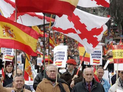 Manifestación de la AVT en protesta por la prisión atenuada de De Juana