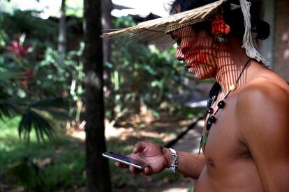 El líder indígena Jeremias Oliveira del pueblo Mara de la región norte de Brasil, durante una jornada de trabajo en la Escuela de Derechos Humanos en Jaen (Perú). 