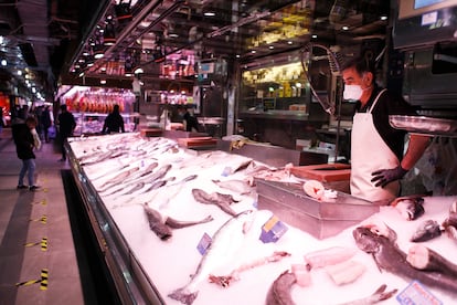 Pescadería en el Mercado Maravillas de Madrid.