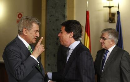 El presidente del Congreso, Jesus Posada, recibe al presidente de la Comunidad de Madrid, Ignacio González.