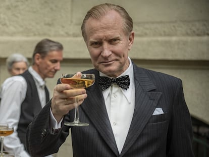 Ulrich Thomsen, en 'The Good Traitor'.