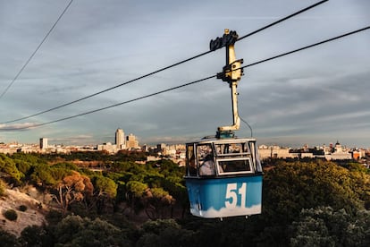 El Teleférico de Madrid ya ofrece la función que quiere atribuirse a la nueva noria.