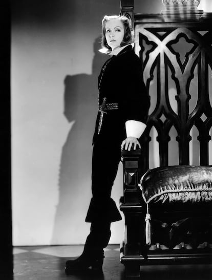 Greta Garbo en La reina Cristina de Suecia   (1933), vestida por Adrian.