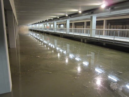El interior del Depósito Anticontaminación José Manuel Obrero ubicado en el barrio de San Gabriel, en Alicante.