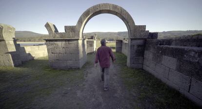 Reconstrucción de una de las cuatro puertas con que contaba el campamento.