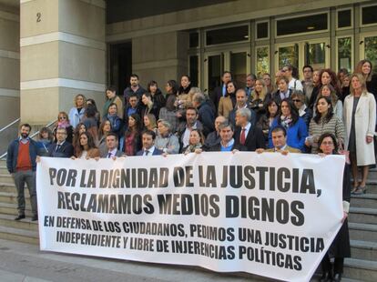 Jueces y fiscales se concentran en los juzgados de Bilbao el 19 de noviembre.
