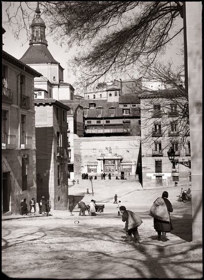 Imagen de la plaza de la Paja, año 1931.