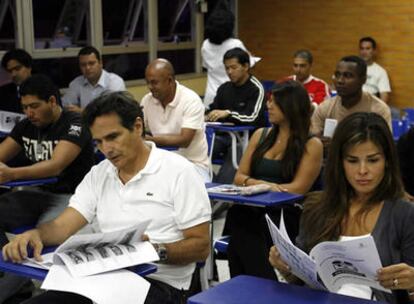 Piquet y su mujer, en la autoescuela