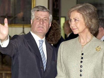 El duque de Huéscar, con la reina Sofía.