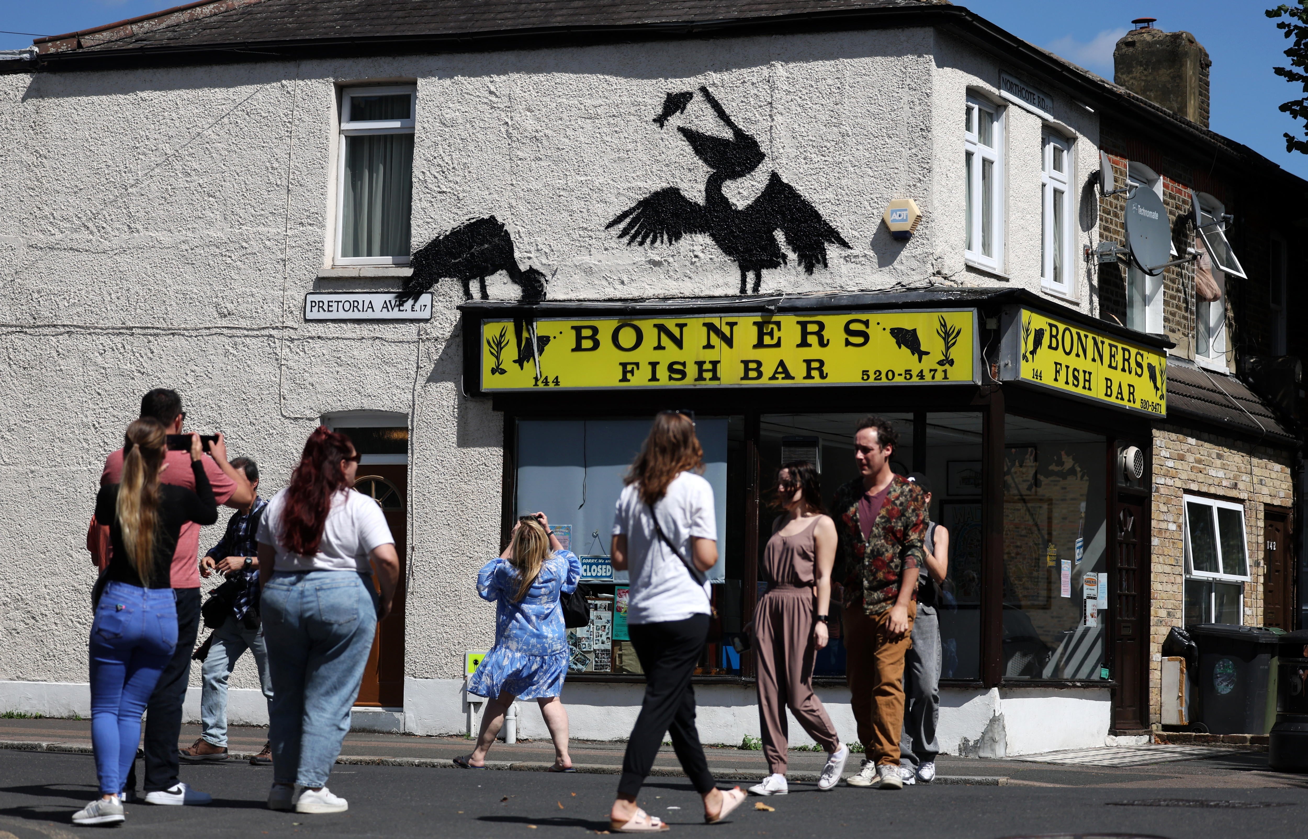 Banksy decora Londres de animales para animar a los británicos ante la carestía de la vida 