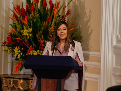 Luz Adriana Camargo habla durante una conferencia de prensa en Casa de Nariño, en Bogotá, en marzo de 2024.