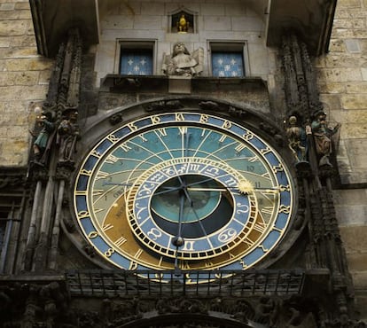 Ayuntamiento de la Ciudad Vieja de Praga, que alberga el reloj astronómico.
