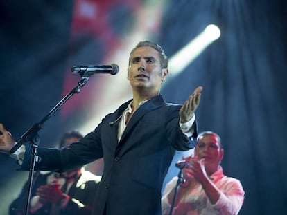 El cantante espa&ntilde;ol Pitingo durante la Gala de Premios del 25 Aniversario de Radiol&eacute;, en 2016.