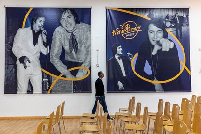 Una sala d proyección del museo dedicado al cantante. 