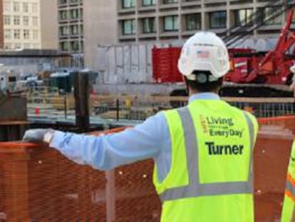 Empleados de Turner Construction, filial estadounidense de ACS, en una obra.