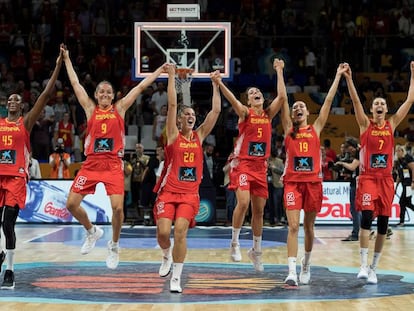 Las jugadoras españolas celebran su victoria frente a Canadá en cuartos de final del Mundial.