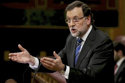 Mariano Rajoy ha reprochado a Pedro Sánchez haber leído su respuesta y no haber aportado propuestas. "No ha dado la talla para ser presidente del Gobierno", ha espetado. "Patético" ha sido el calificativo que ha utilizado Rajoy para resumir la intervención de Pedro Sánchez.