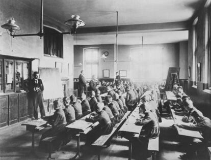 Aula en 1890, aproximadamente