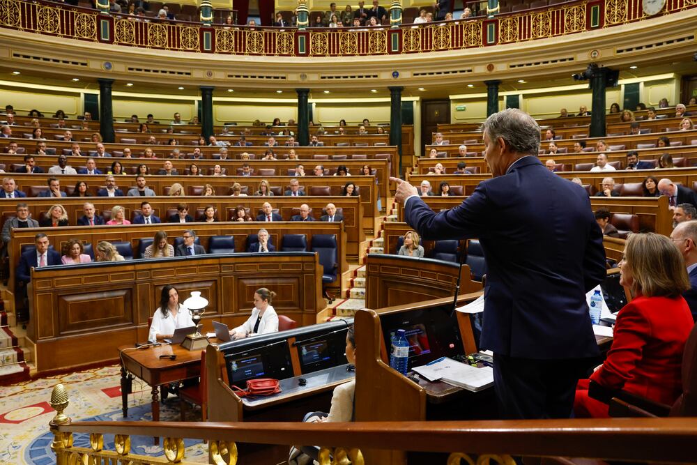 El PP crece en intención de voto y se coloca a 2,7 puntos del PSOE, que ...