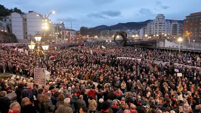 Miles de pensionistas han vuelto a reivindicar una pensiones de 1.080 euros en Bilbao.