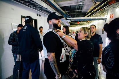 Norma Castro con Farruko.