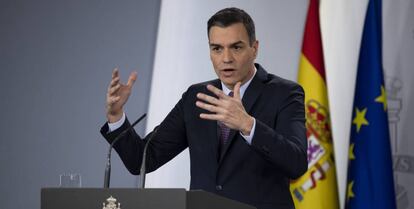 Pedro Sánchez comparece ante la prensa tras el primer consejo de ministros del Gobierno. 