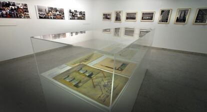 Una vista de l'exposició sobre Juan José Estellés a la Universitat Politècnica.