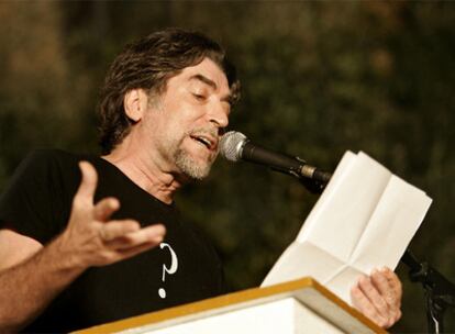 Joaquín Sabina durante su intervención en el homenaje a Alberti el pasado jueves en Rota.