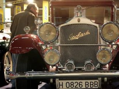 Un Packard de colección, exhibido en una muestra en Barcelona.