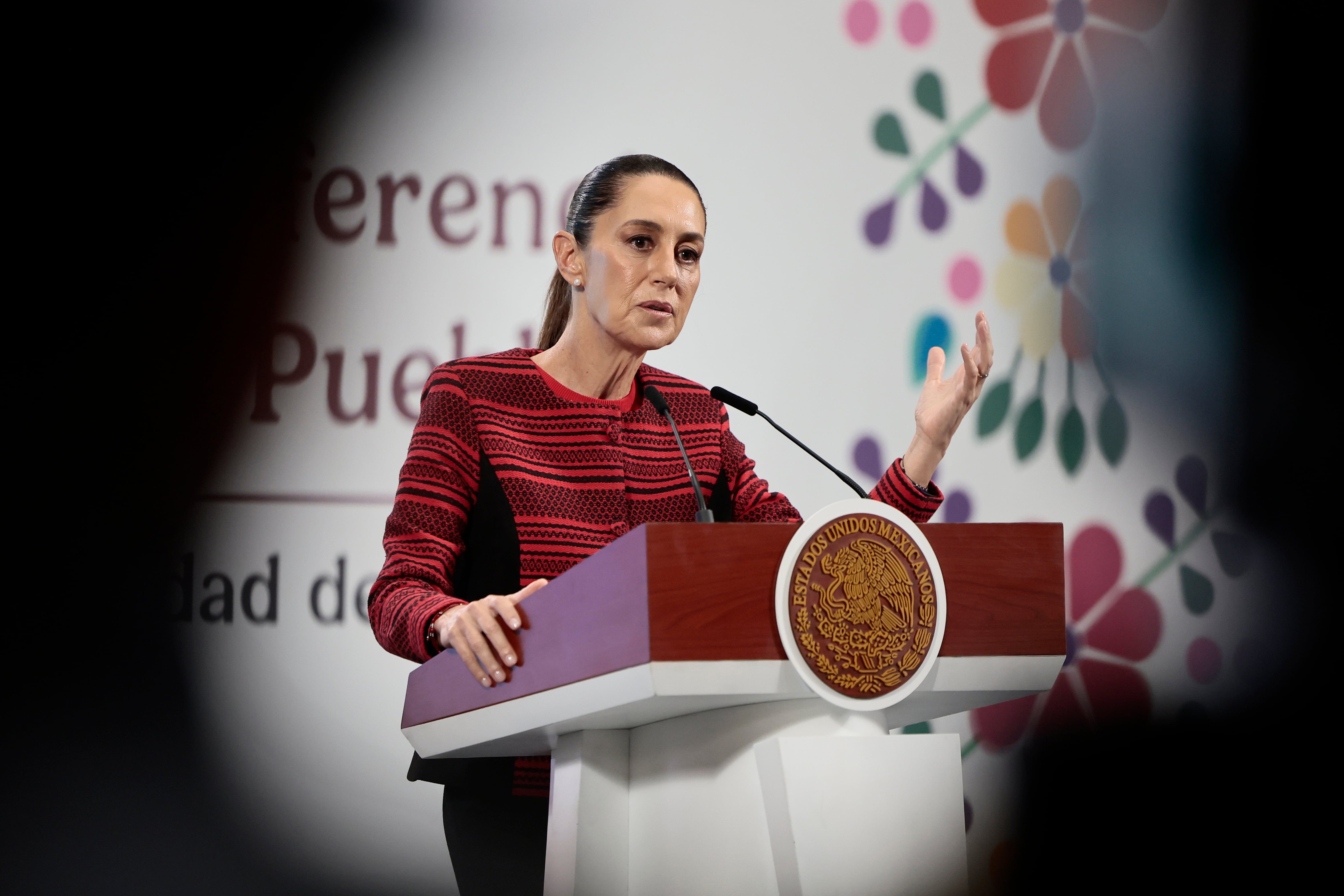 Sheinbaum reconviene a los morenistas para que trabajen por la paz y no increpen a Estados Unidos