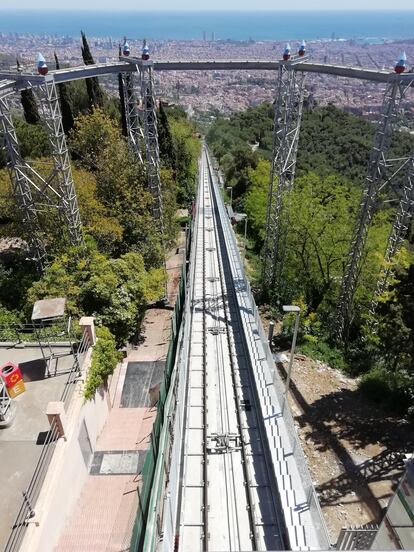 El nuevo funicular del Tibidabo reactiva y mejora la comunicación de la ciudad con el entorno del parque natural de Collserola, promoviendo el uso del transporte público y limpio. 