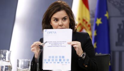 Soraya Saénz de Santamaría, este viernes, tras el Consejo de Ministros.