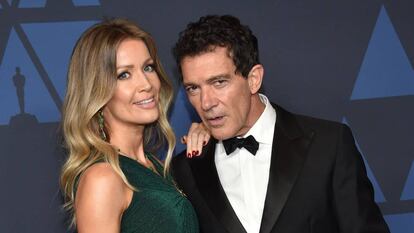 Ator Antonio Banderas e Nicole Kimpel em premiação em Hollywood.