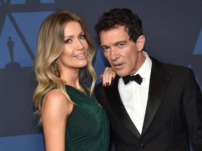 Ator Antonio Banderas e Nicole Kimpel em premiação em Hollywood. 