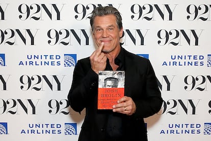 Josh Brolin en un evento para promocionar su nuevo libro de memorias en Nueva York, el 19 de noviembre de 2024.